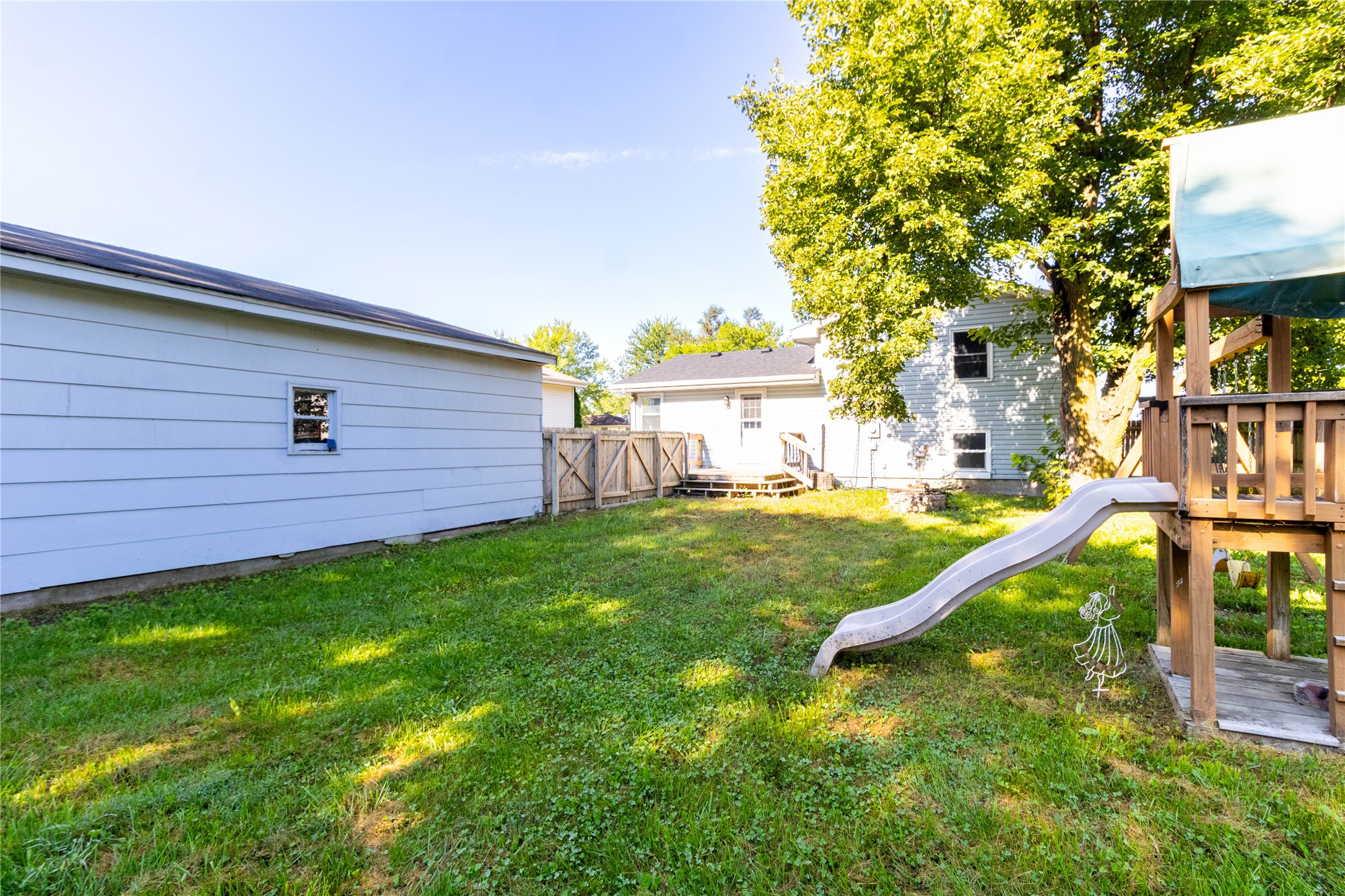 143 Snyder Street SE