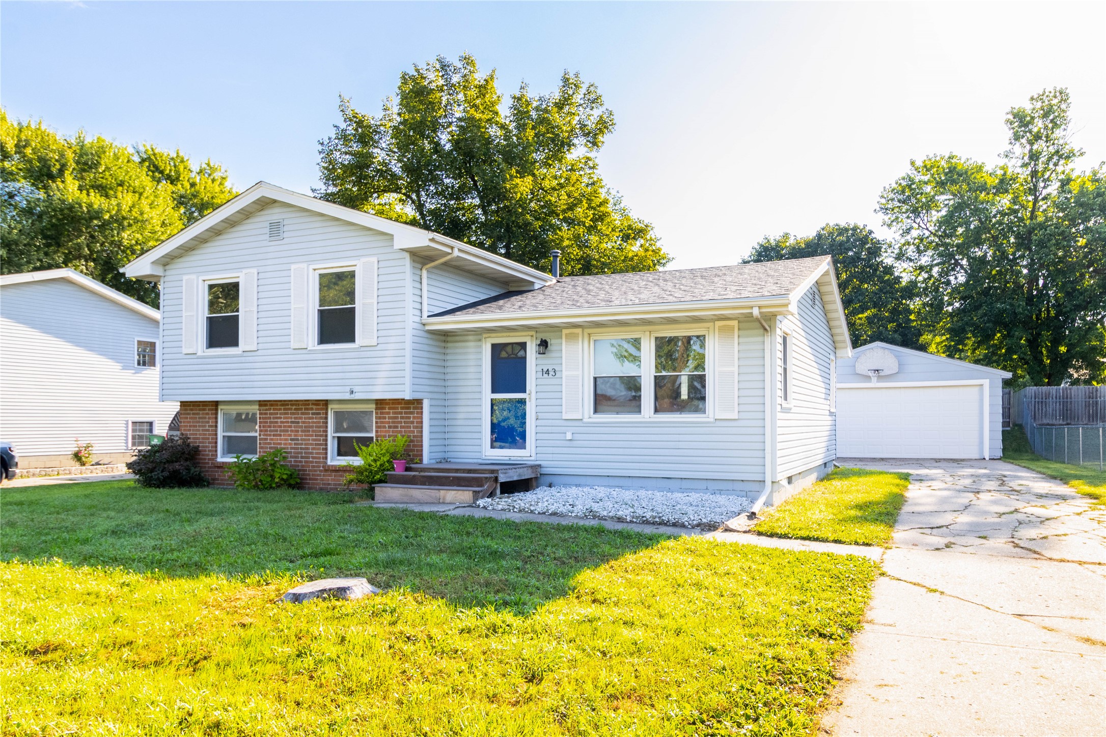 143 Snyder Street SE