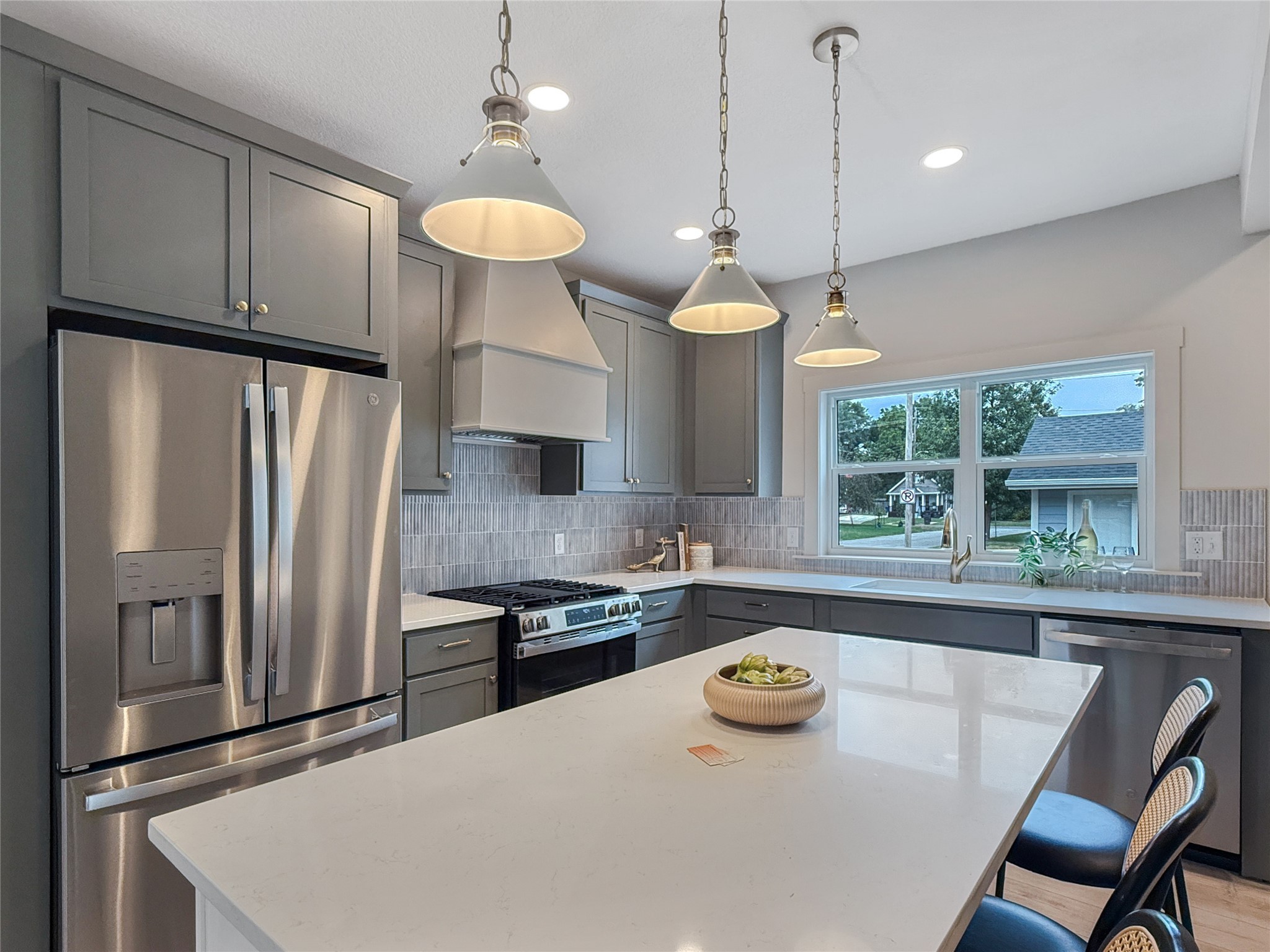 200 E Granger Avenue