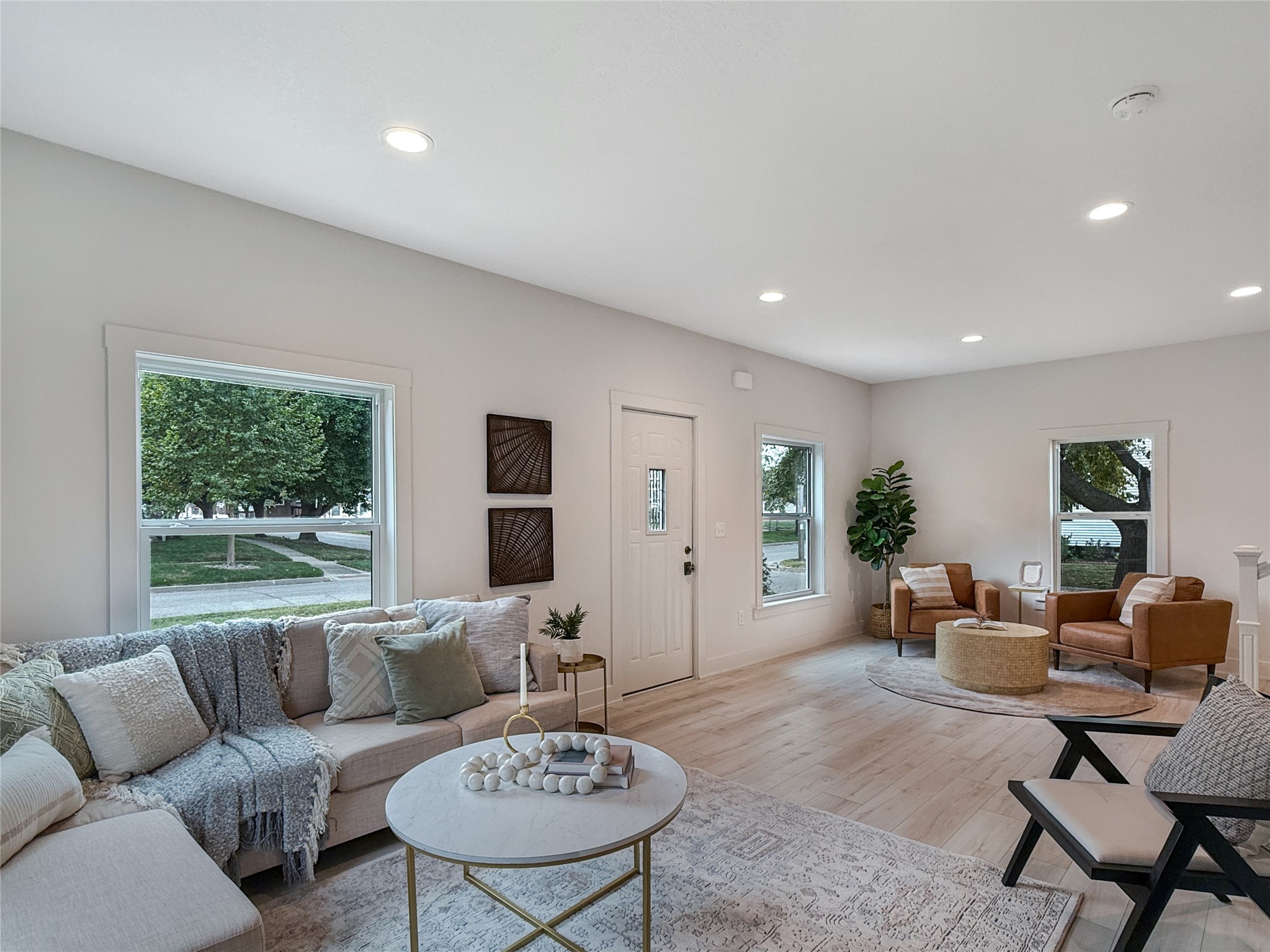 200 E Granger Avenue