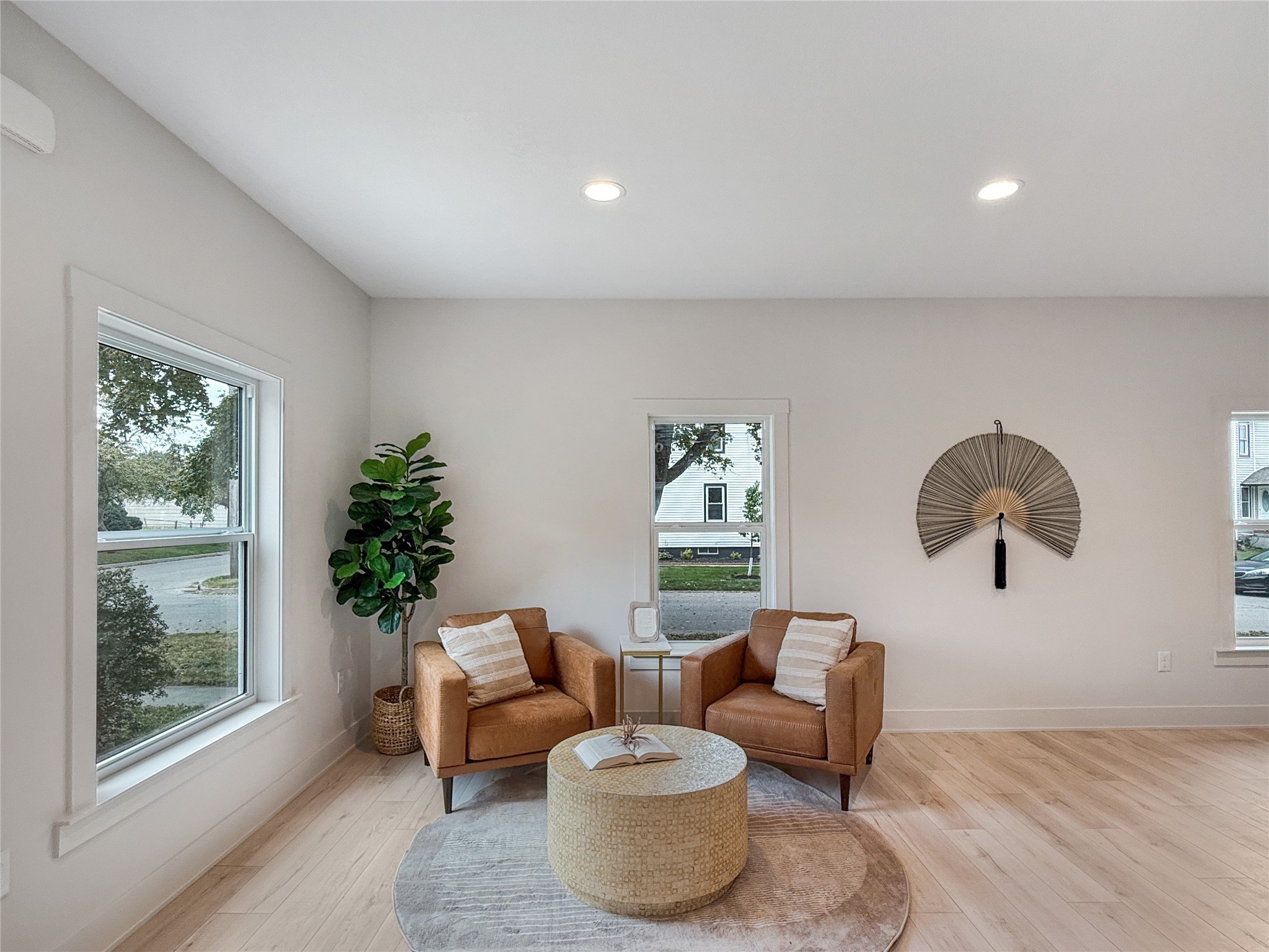 200 E Granger Avenue