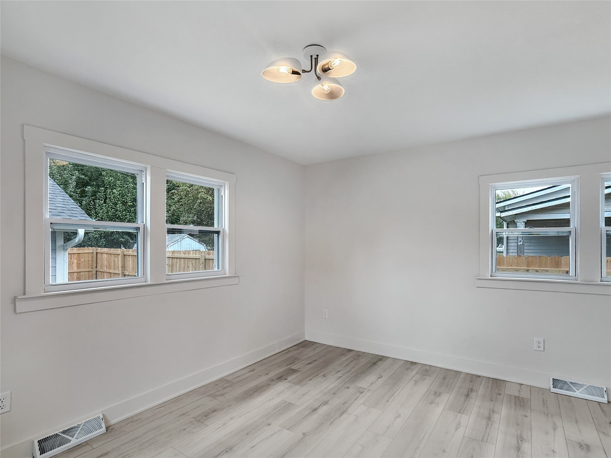 200 E Granger Avenue