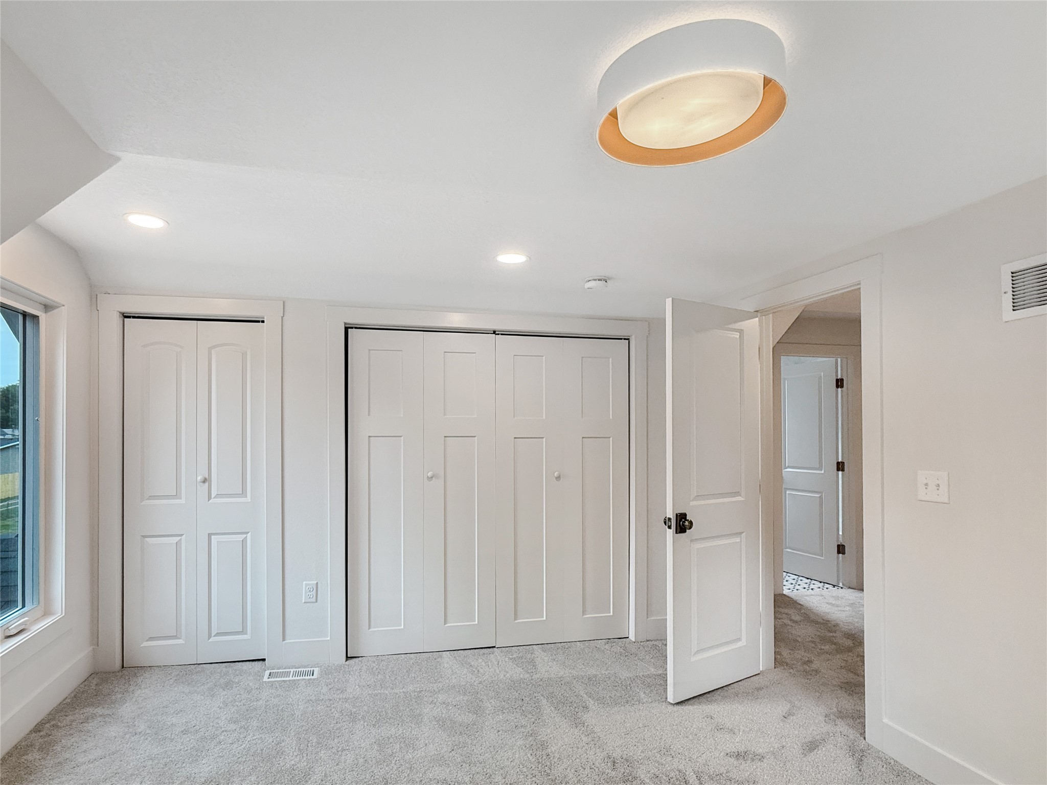 200 E Granger Avenue