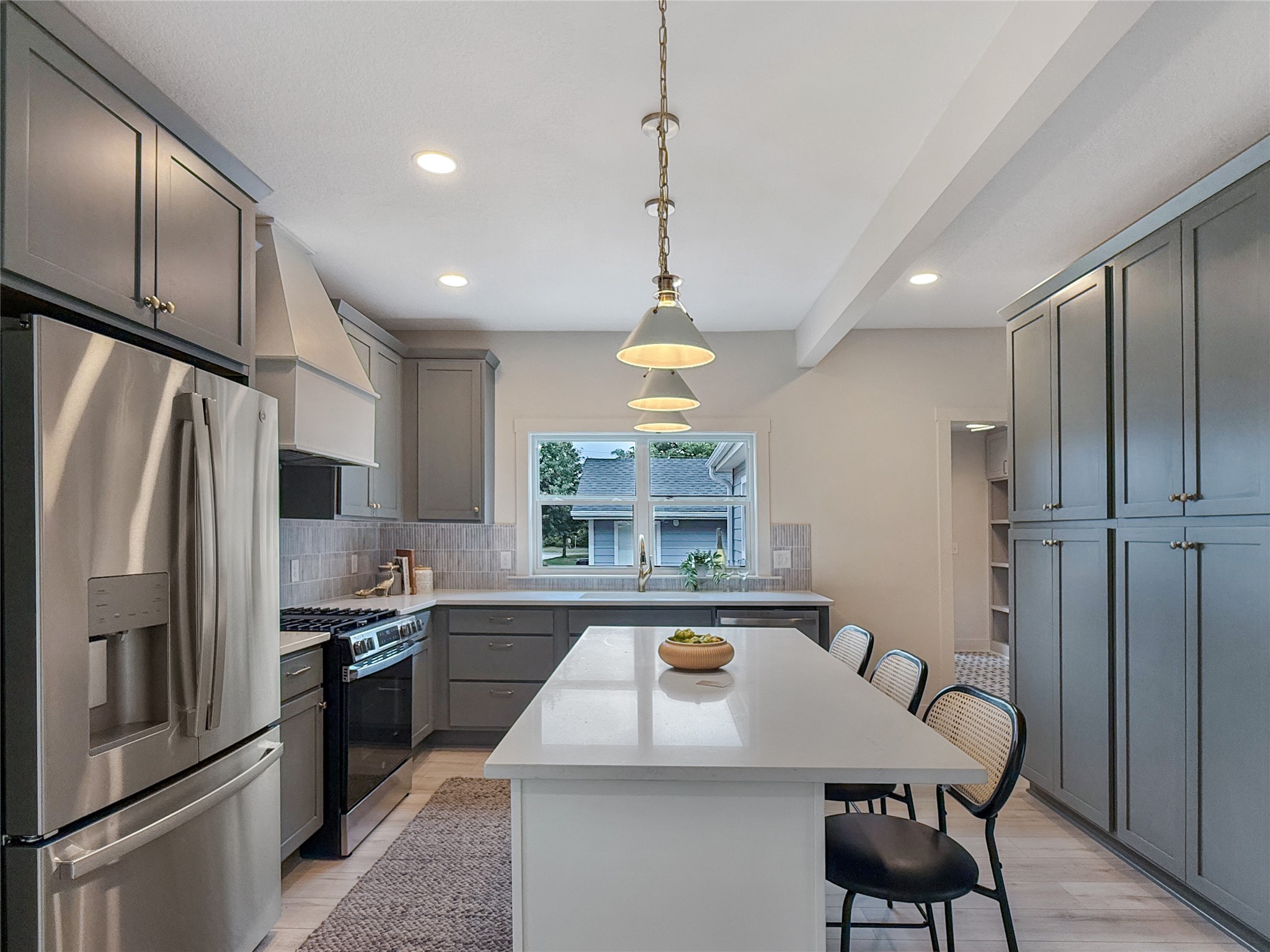 200 E Granger Avenue