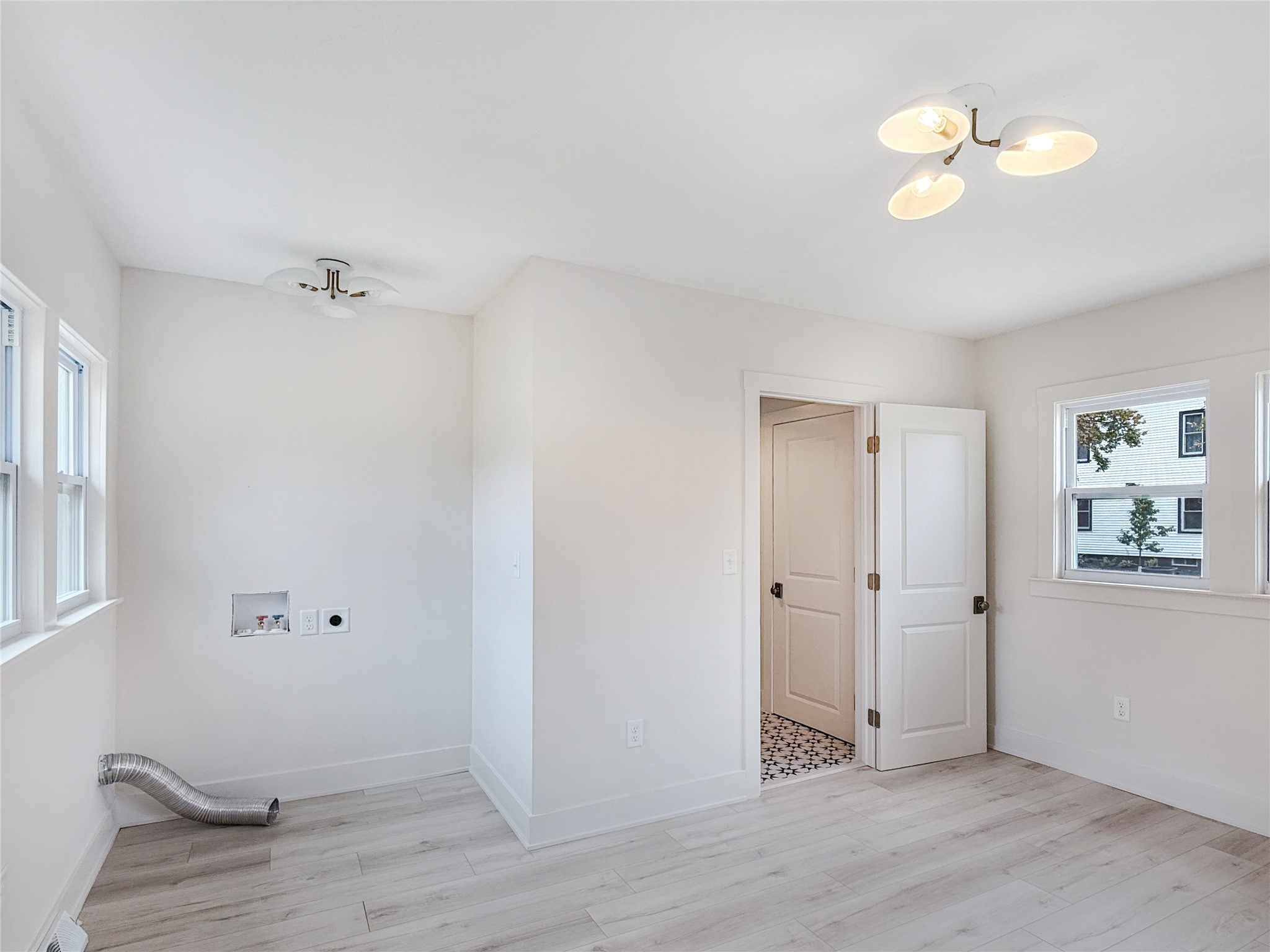 200 E Granger Avenue