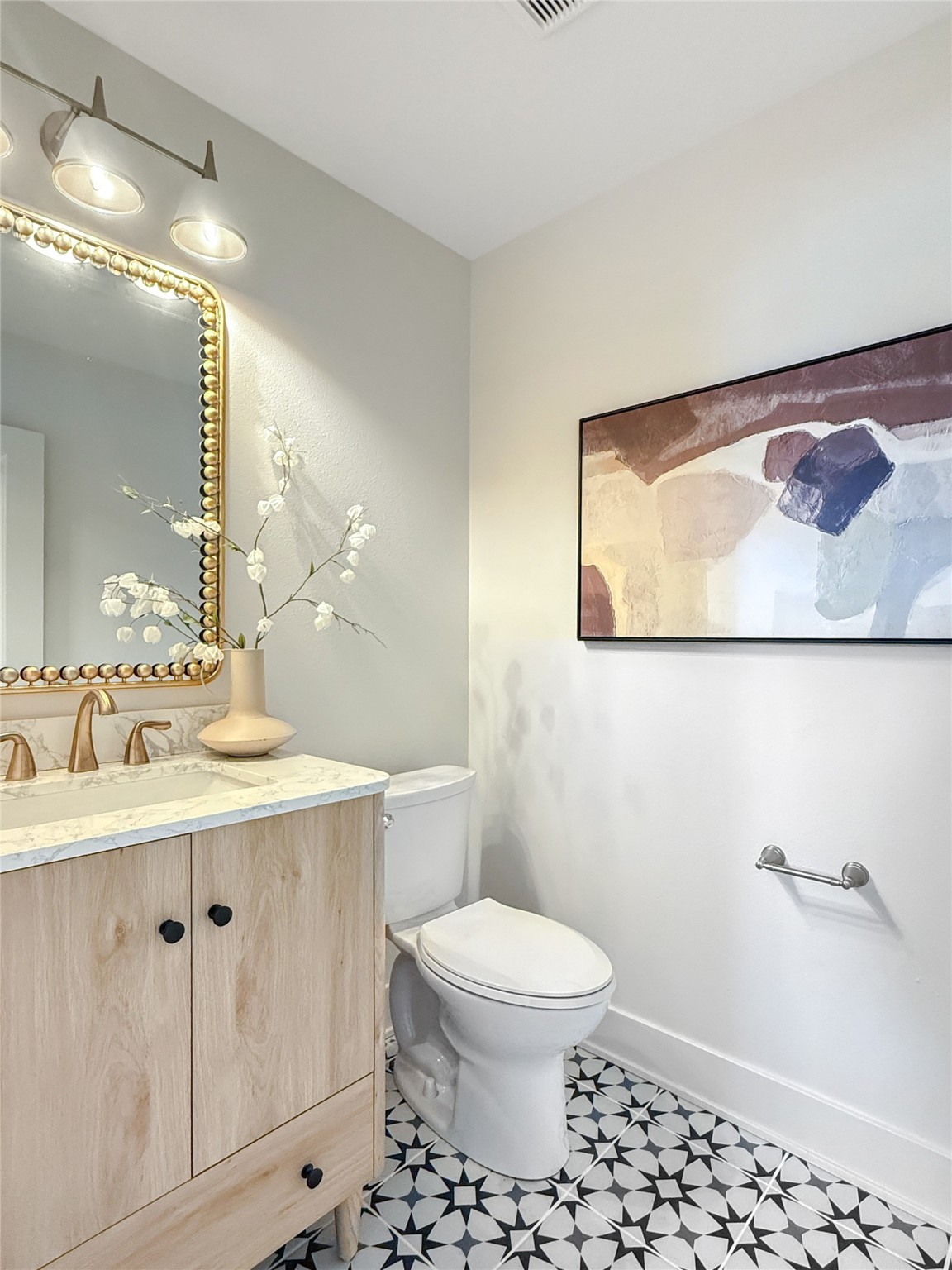 200 E Granger Avenue