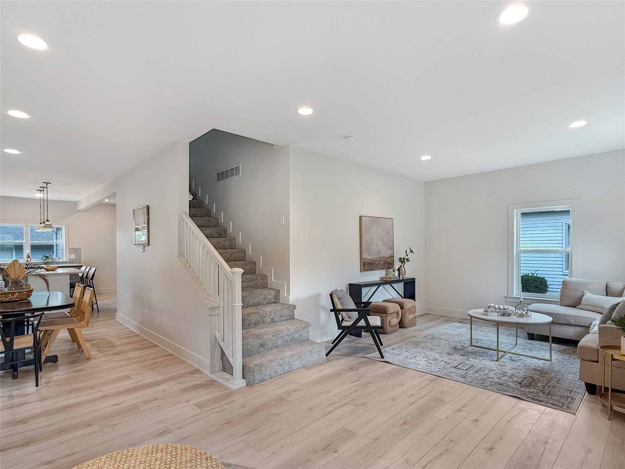 200 E Granger Avenue