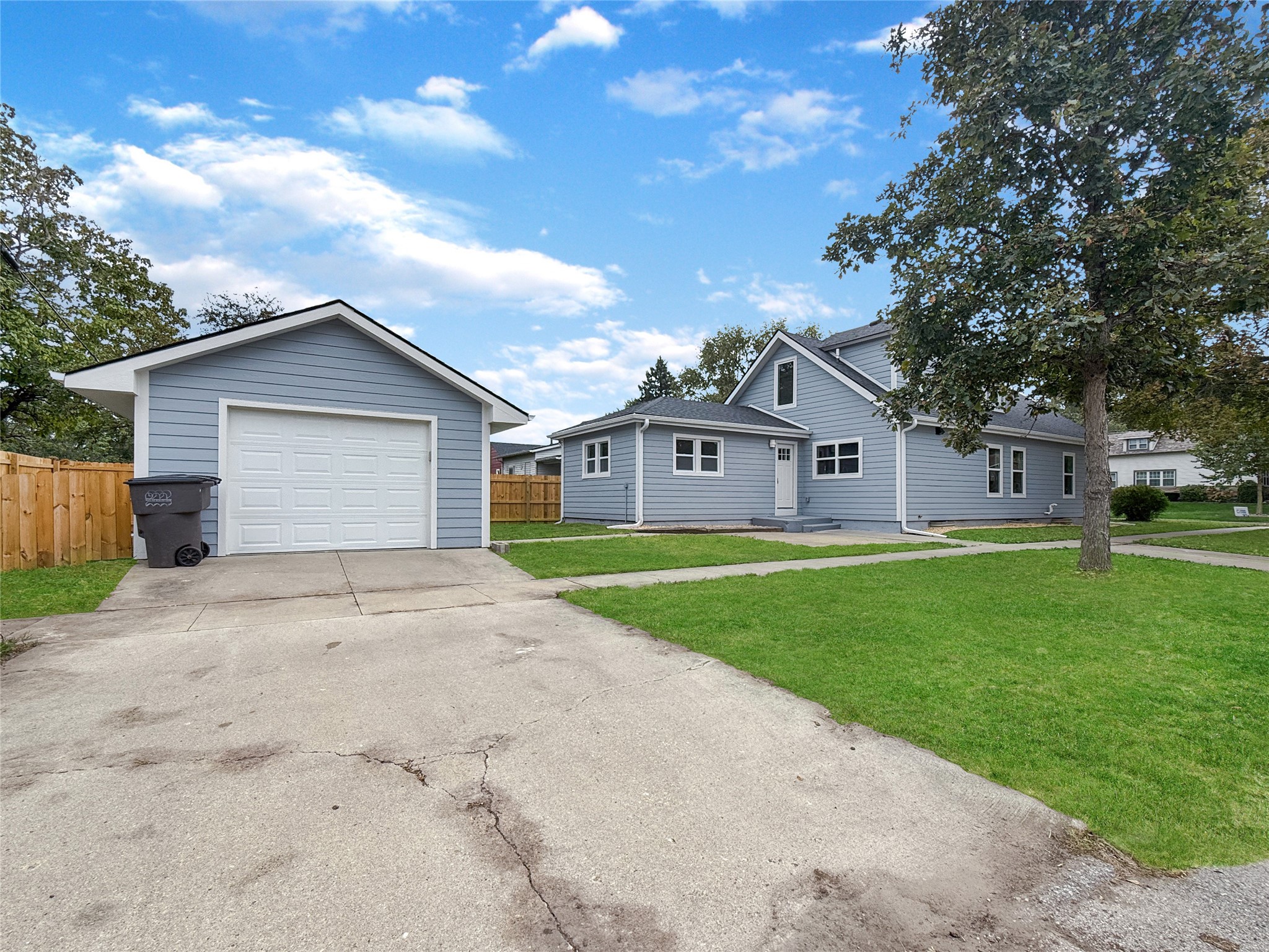 200 E Granger Avenue