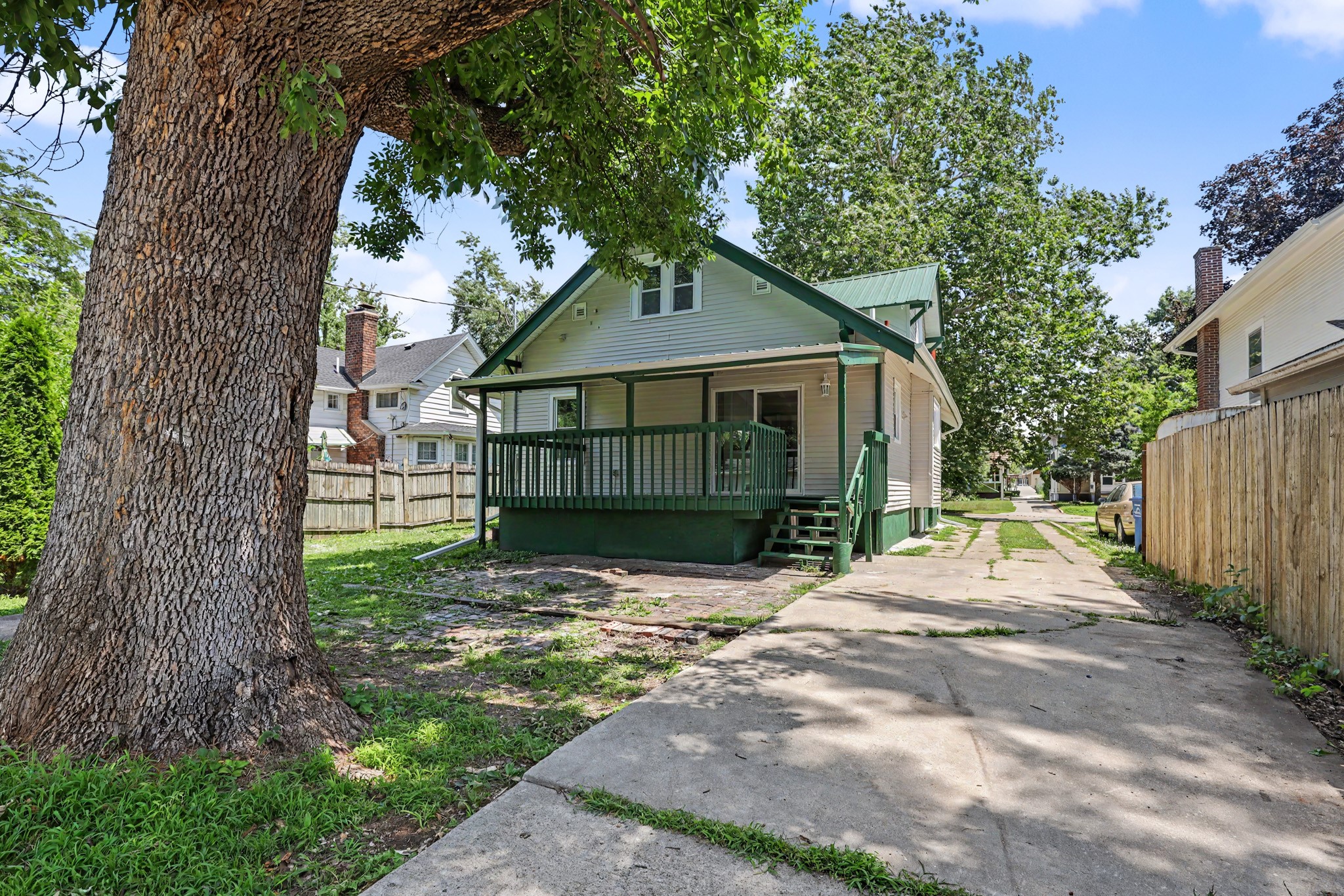 2006 E 13th Street