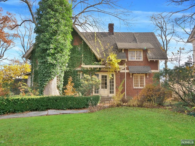 7 Fairmount Avenue