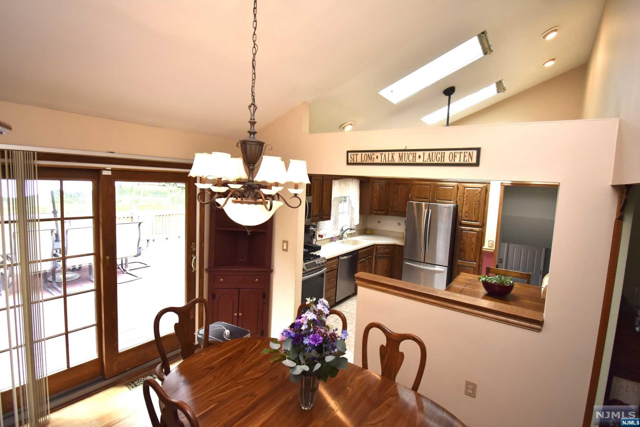 39 Cathyann Court