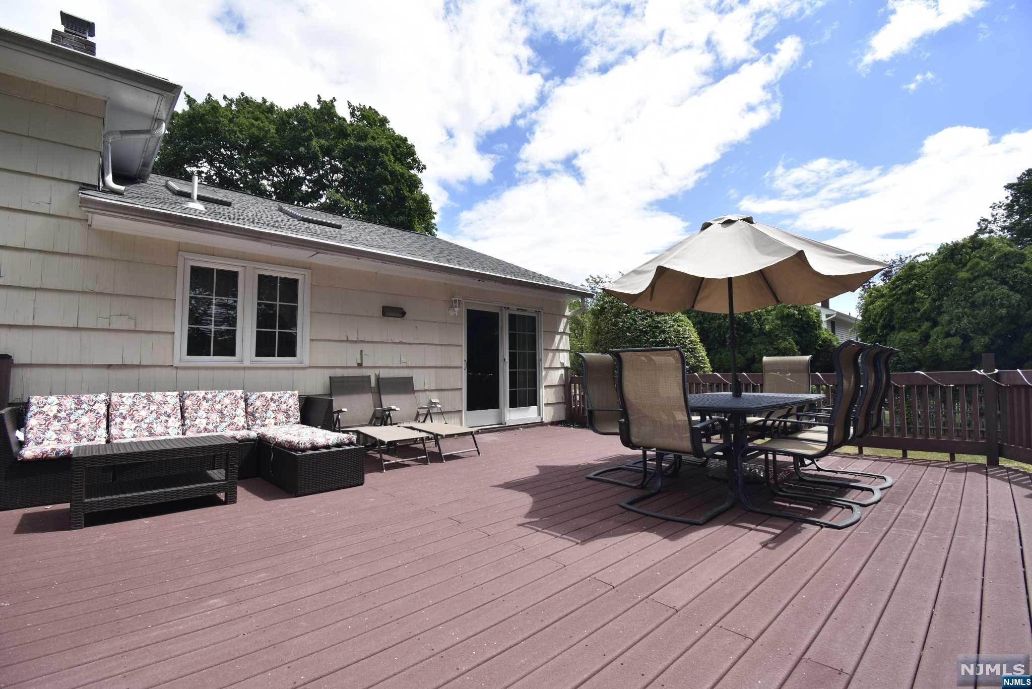 39 Cathyann Court