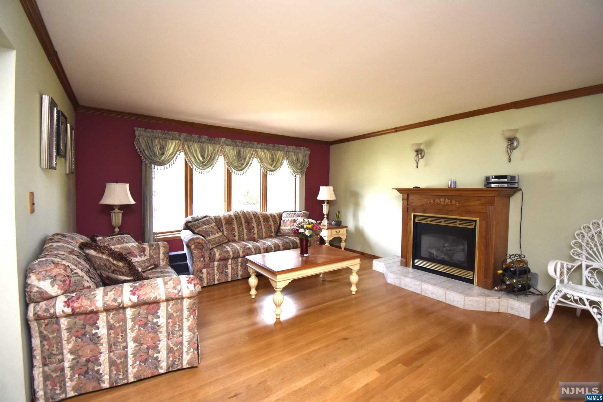 39 Cathyann Court