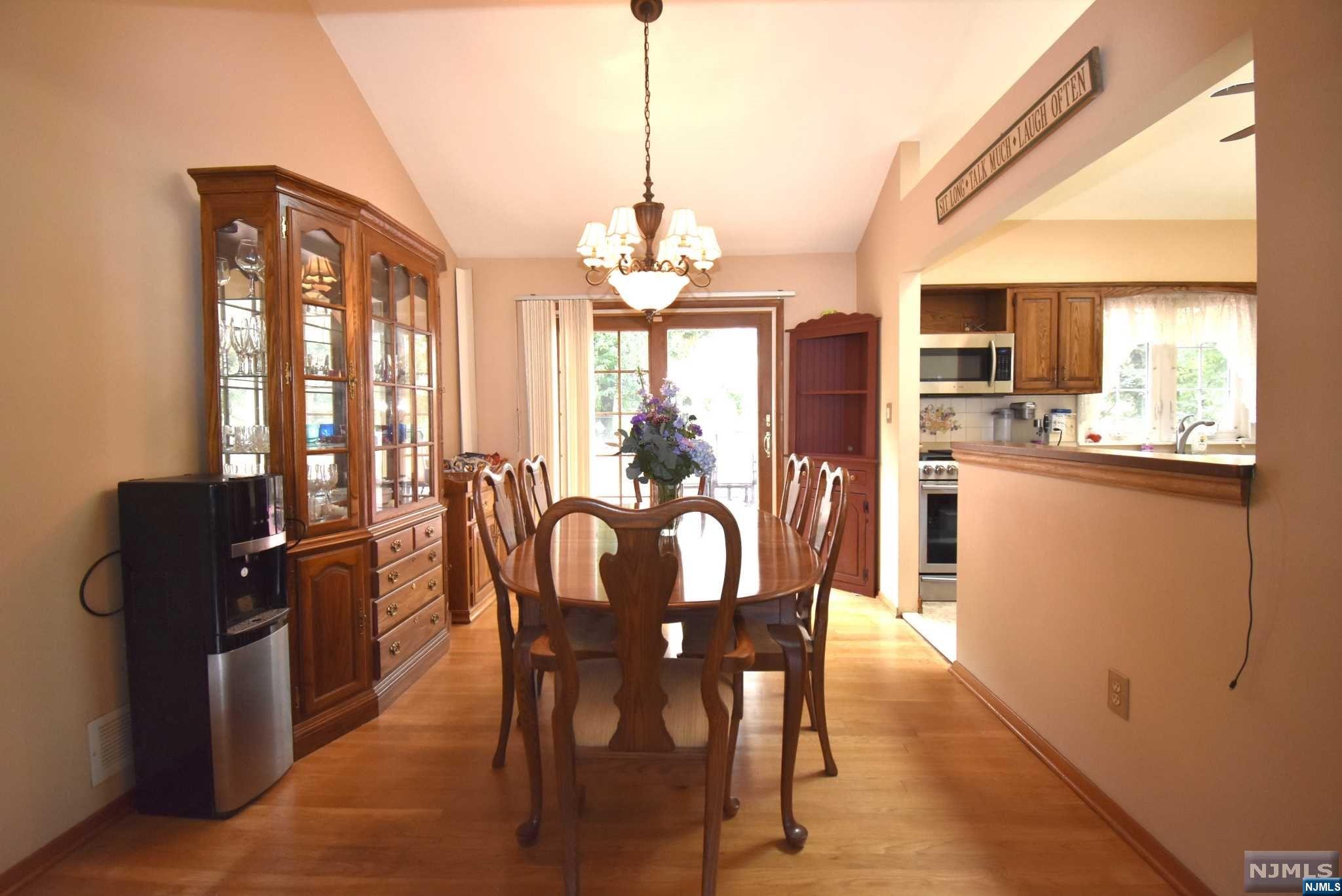 39 Cathyann Court