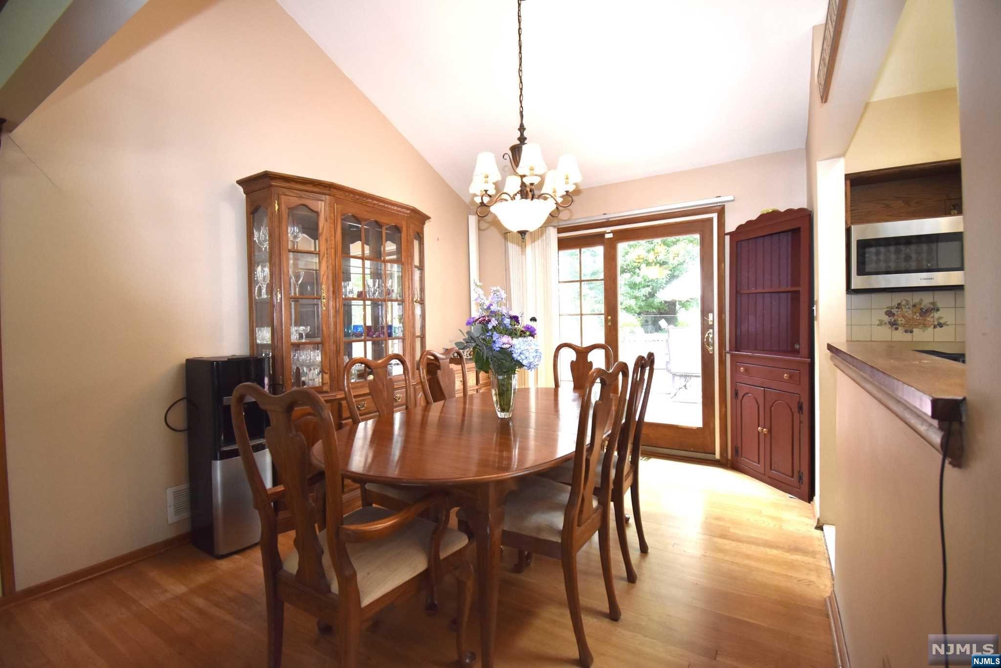 39 Cathyann Court