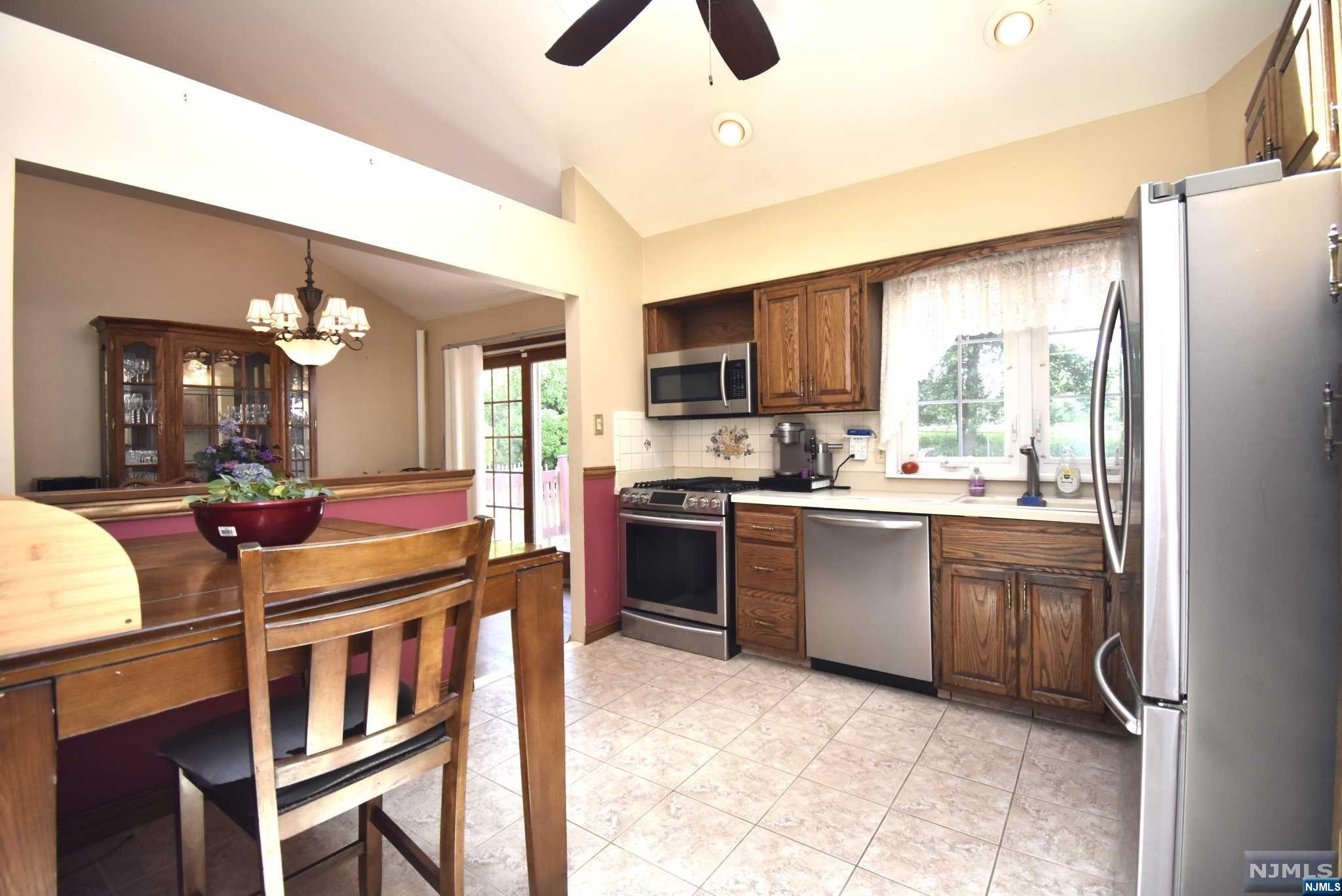 39 Cathyann Court