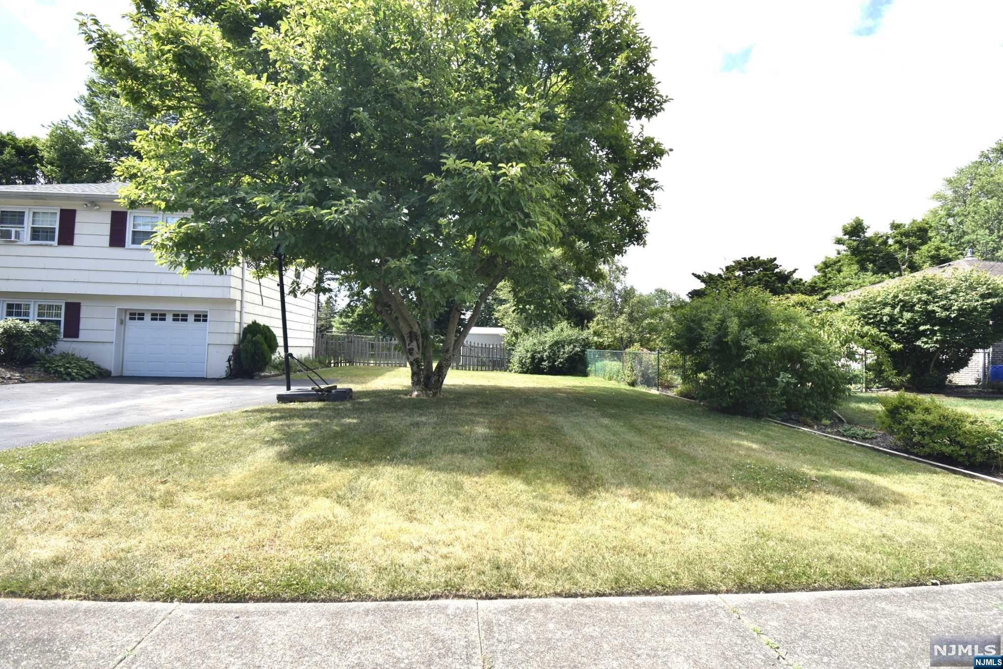 39 Cathyann Court