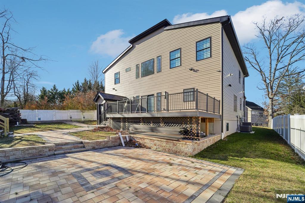 24 Holmes Lane