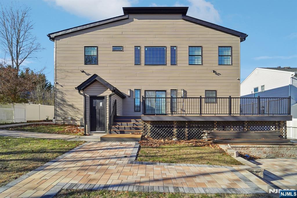 24 Holmes Lane