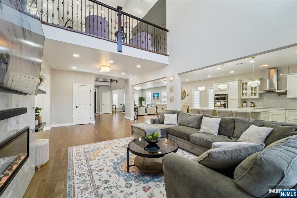 24 Holmes Lane