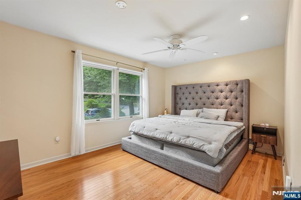 89 Minnehaha Boulevard