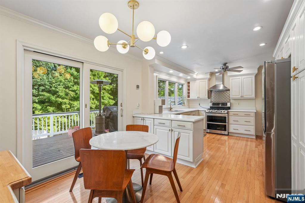 89 Minnehaha Boulevard