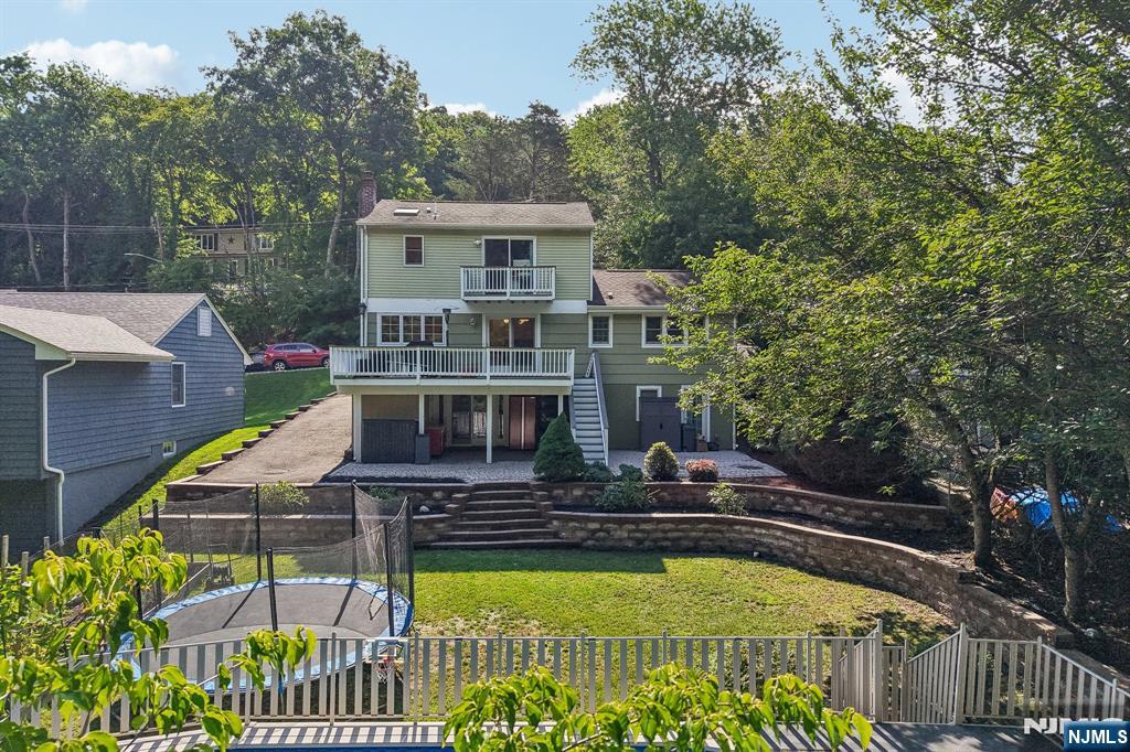 89 Minnehaha Boulevard