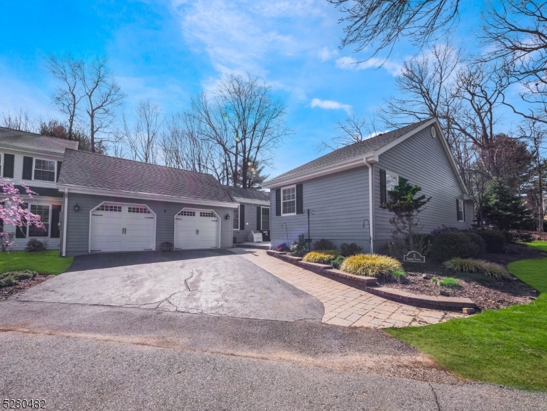 3 Caribou Cir