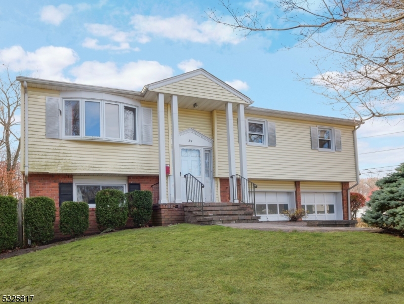 89 Circle Dr