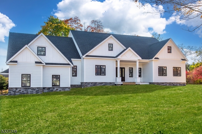 6 Joan Dr