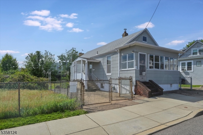 173 Lincoln Pl