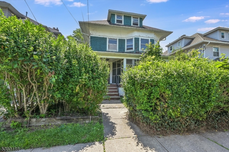 27 N Willow St