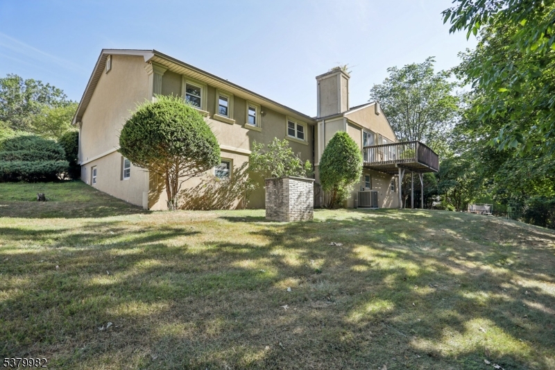12 Baker St