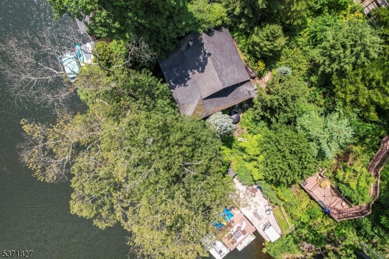 151 Pine Tree Rd
