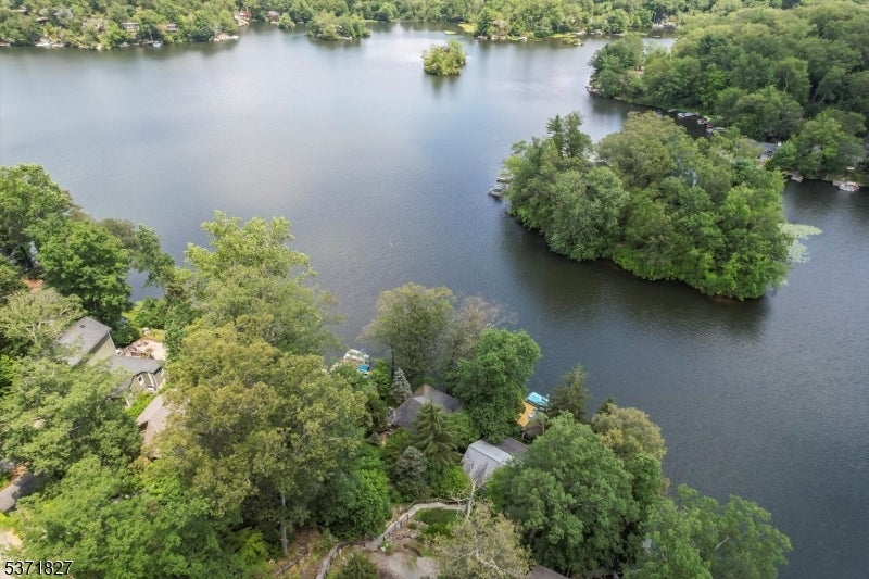 151 Pine Tree Rd
