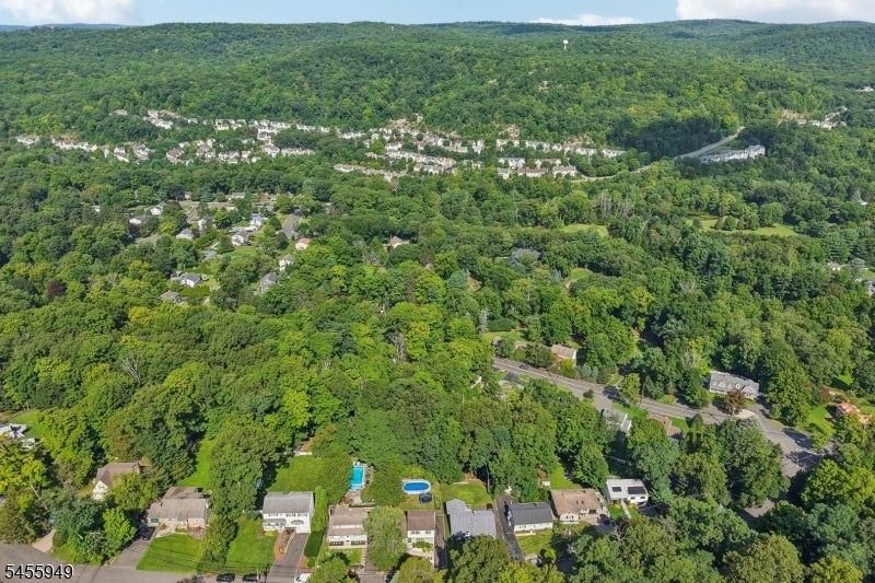 89 Minnehaha Blvd