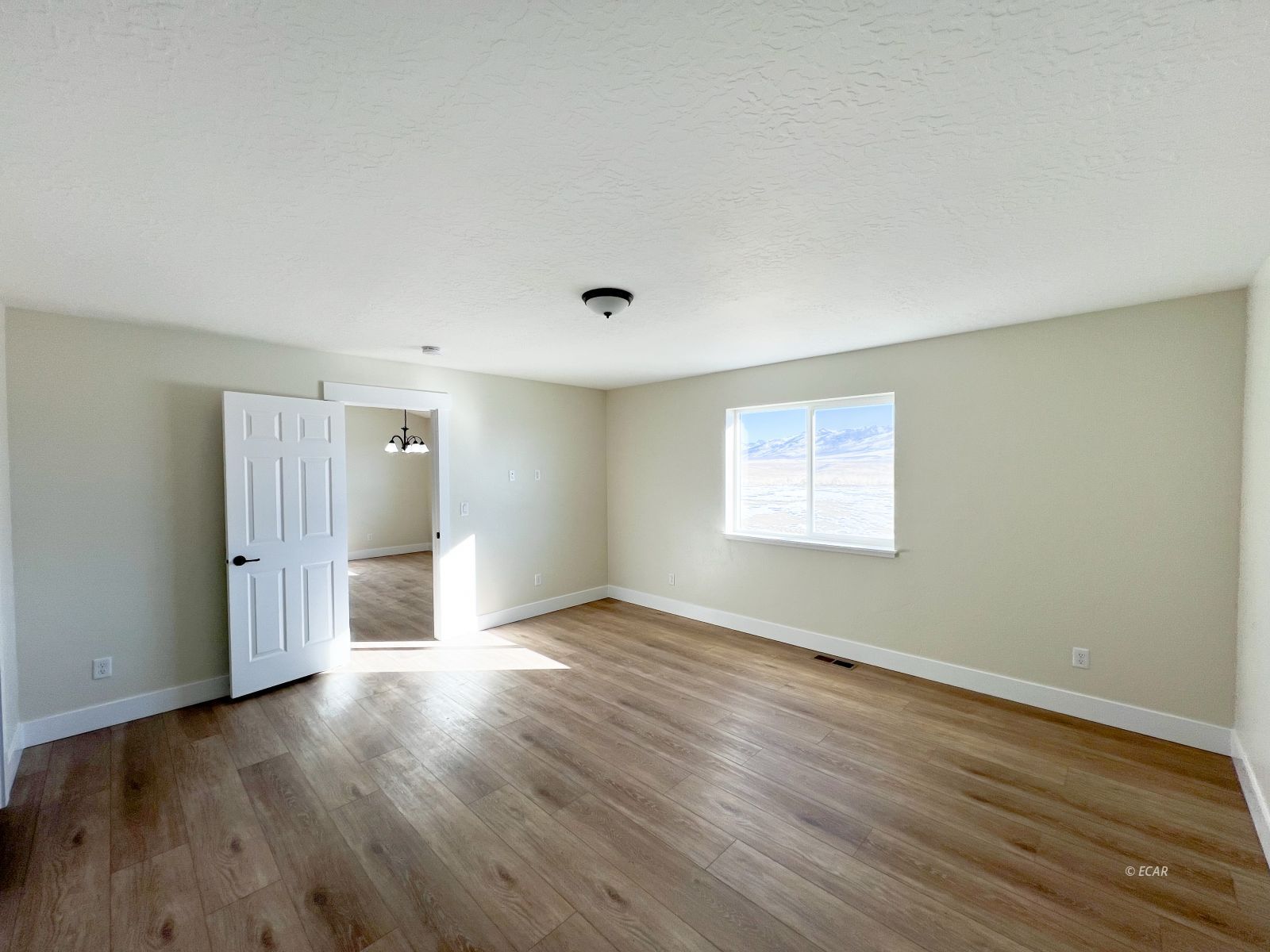 1498 Sun Valley Road