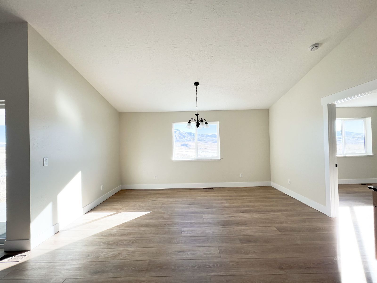 1498 Sun Valley Road