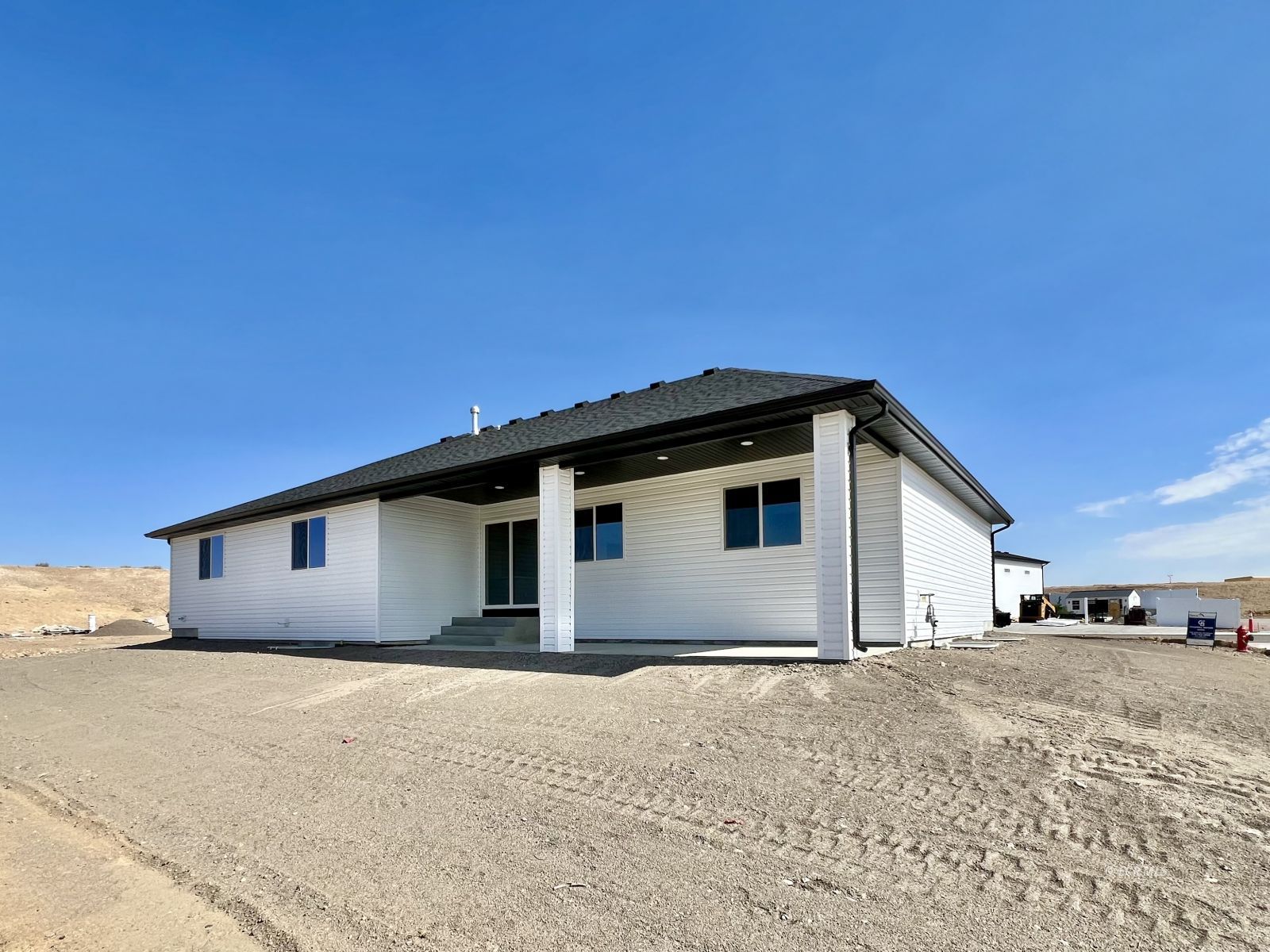 4449 York Boulevard