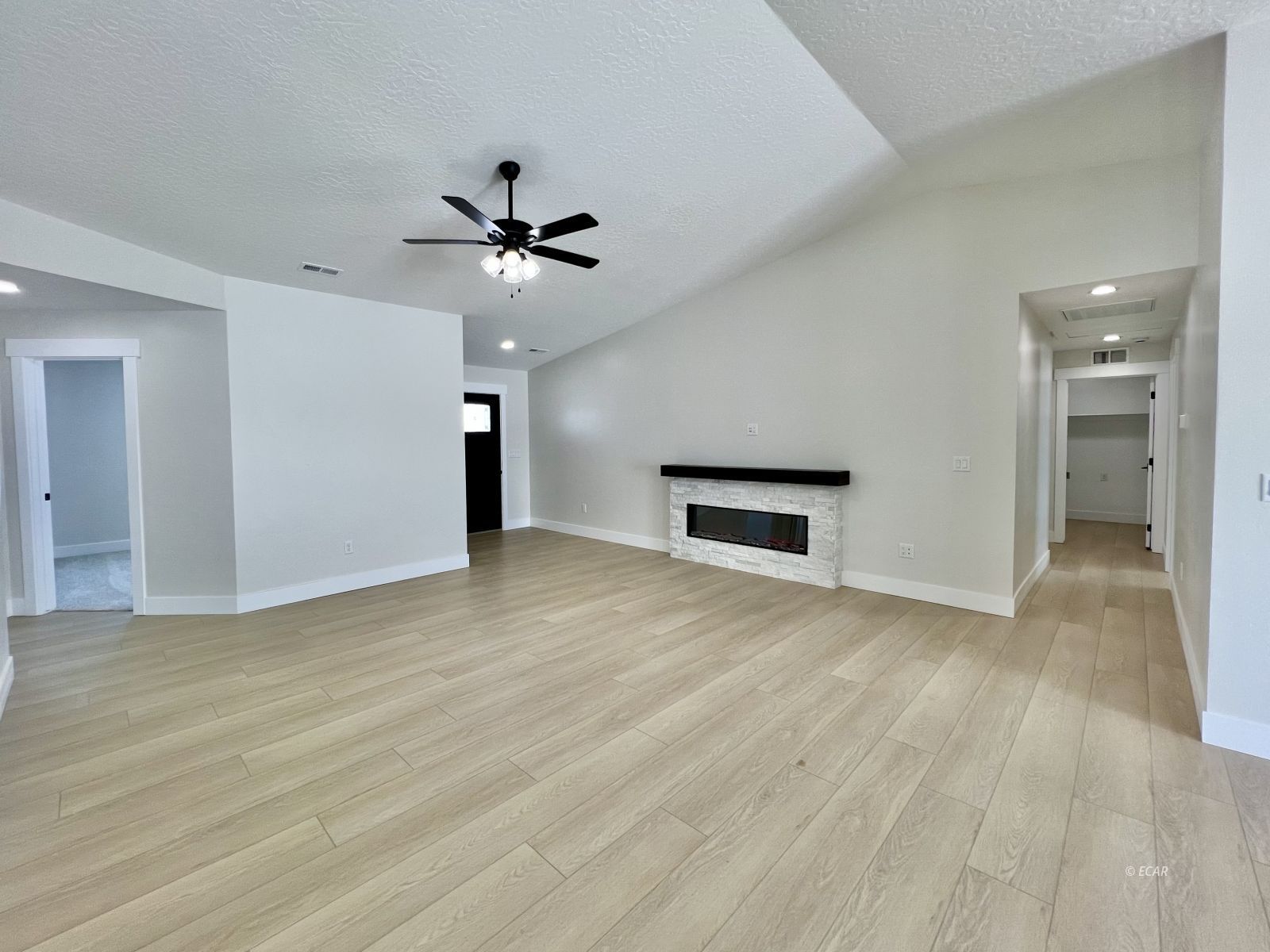 4434 York Boulevard 62