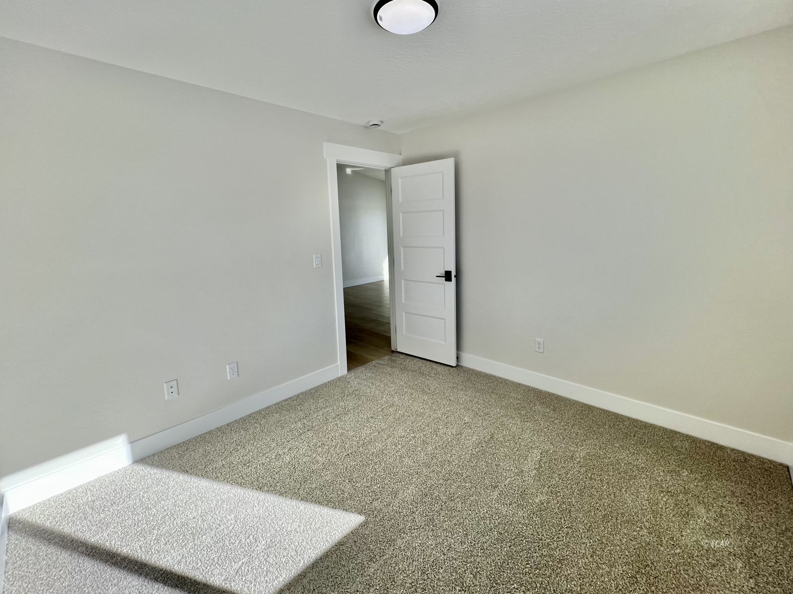 4434 York Boulevard 62