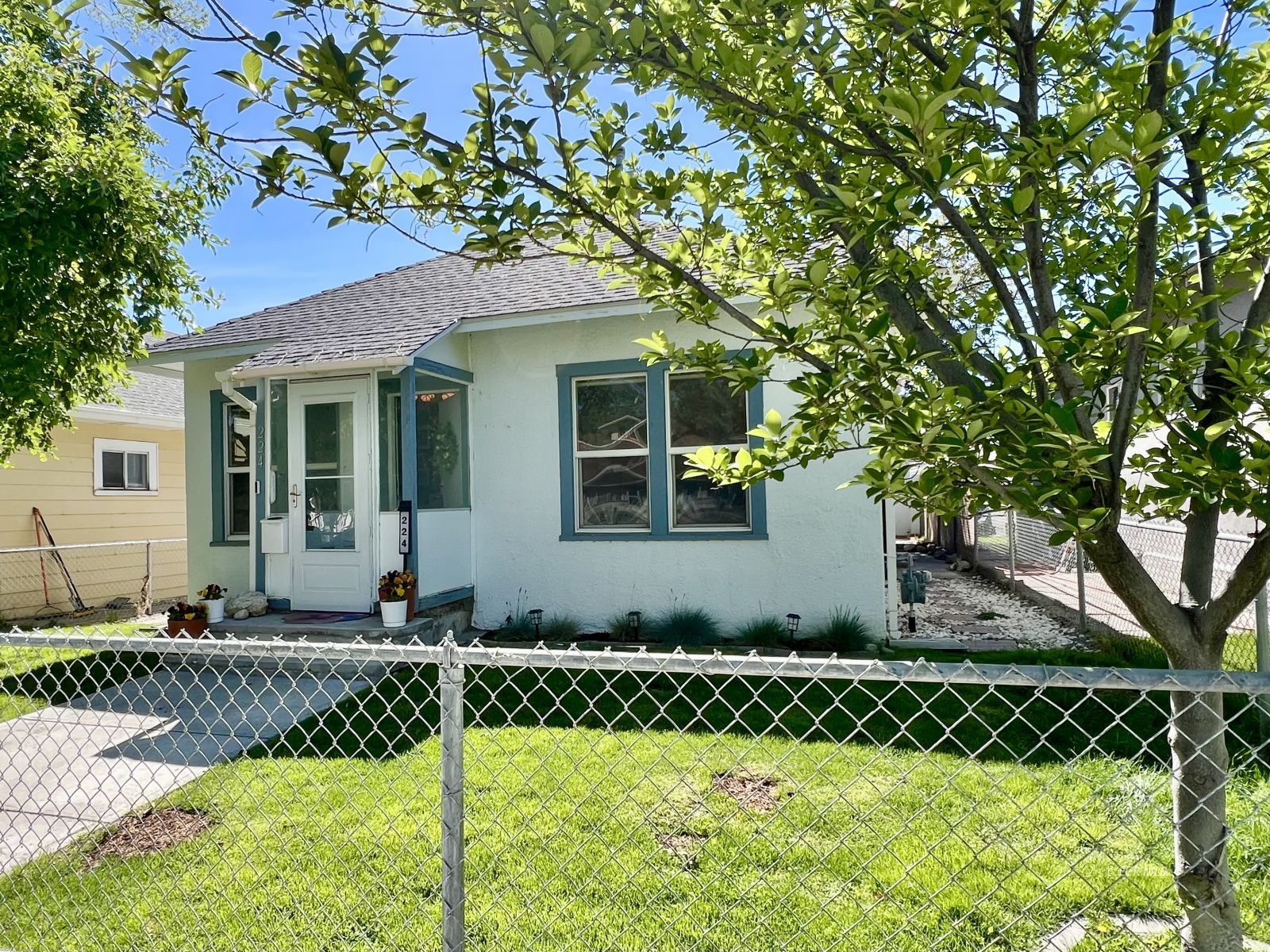 224 Oak Street