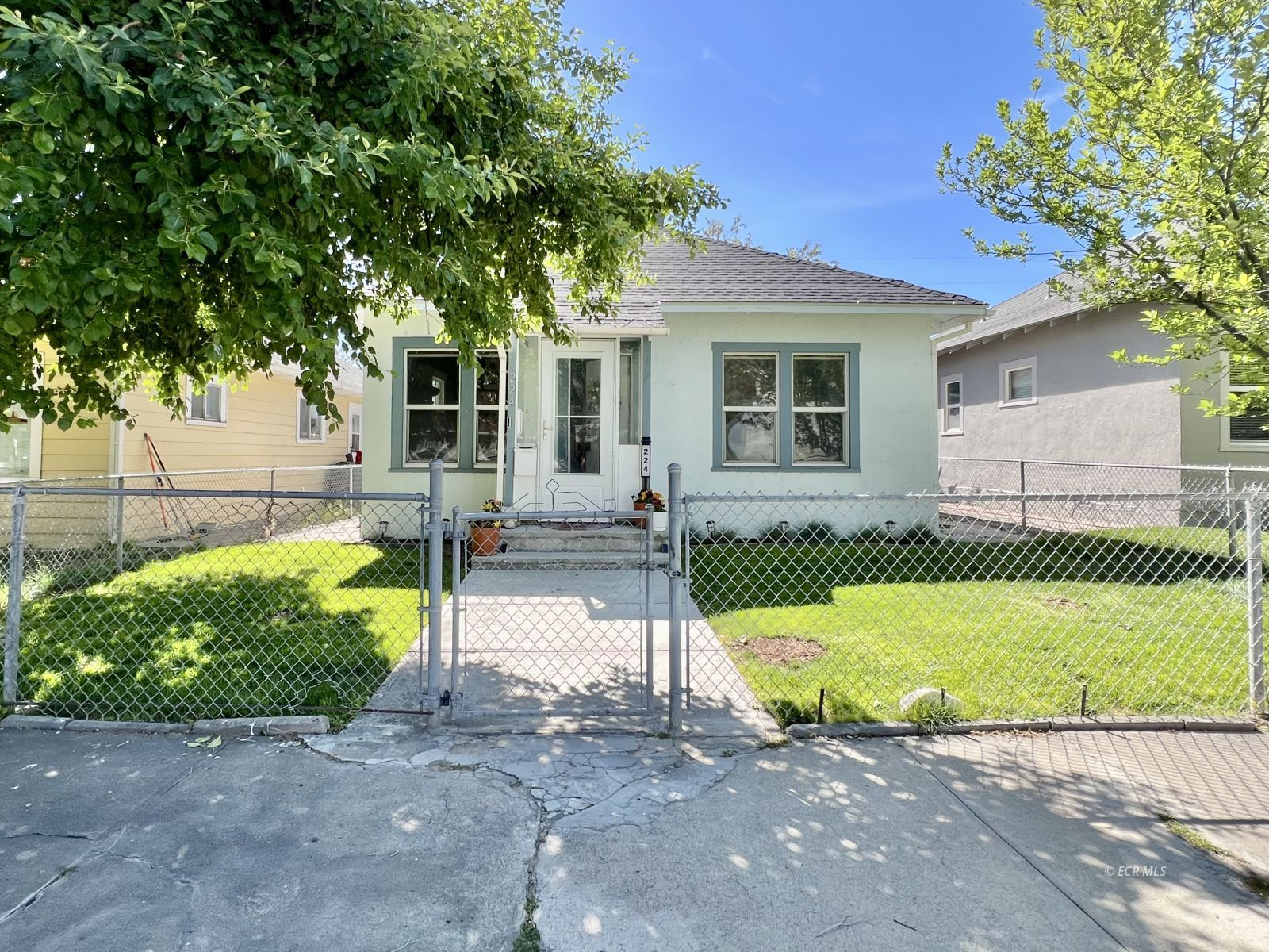 224 Oak Street