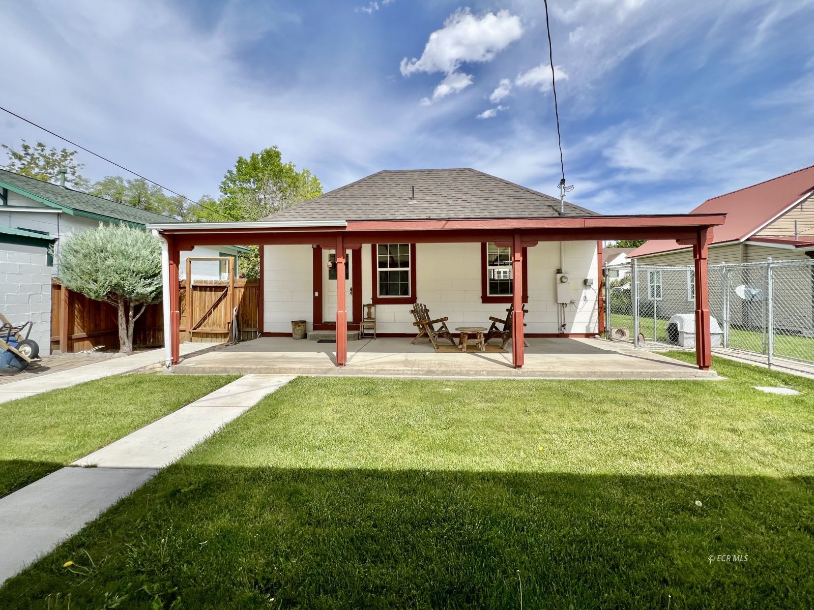 748 Juniper Street