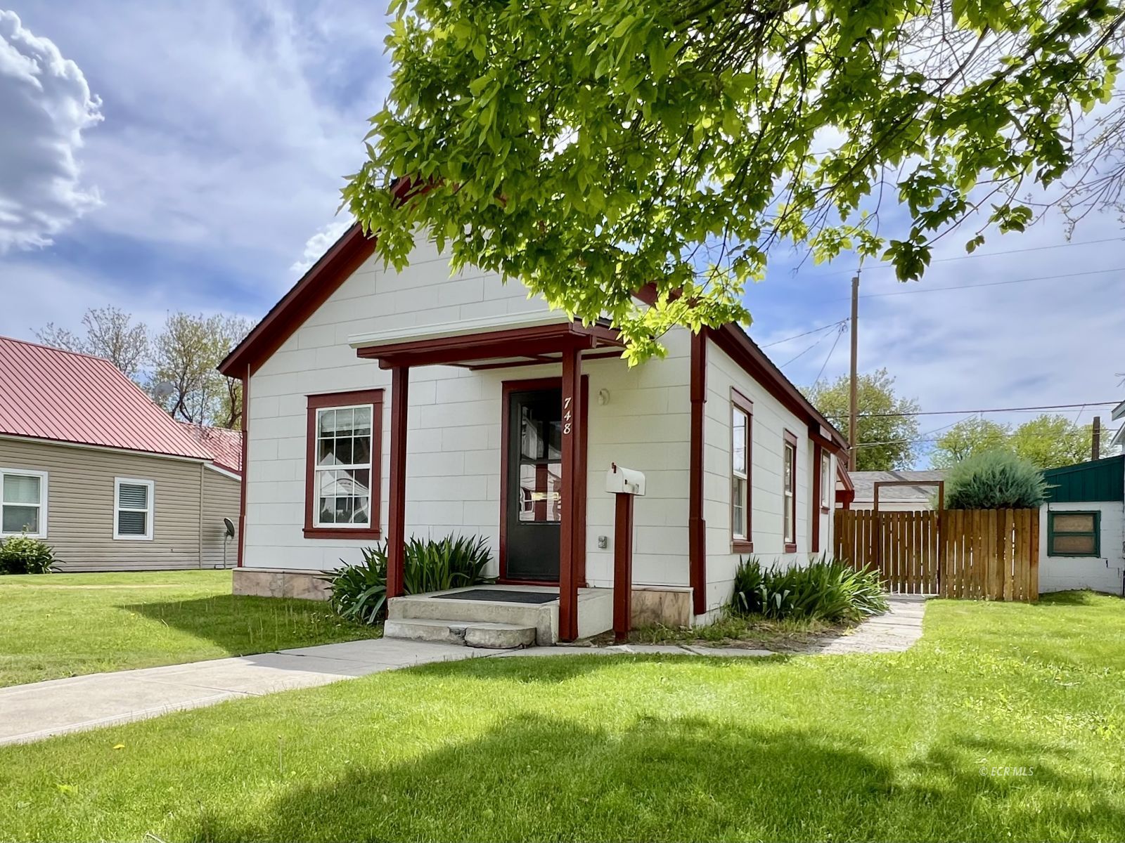 748 Juniper Street