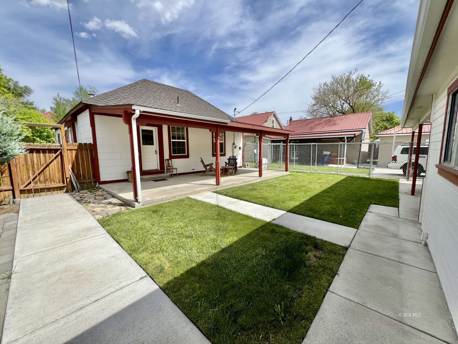 748 Juniper Street