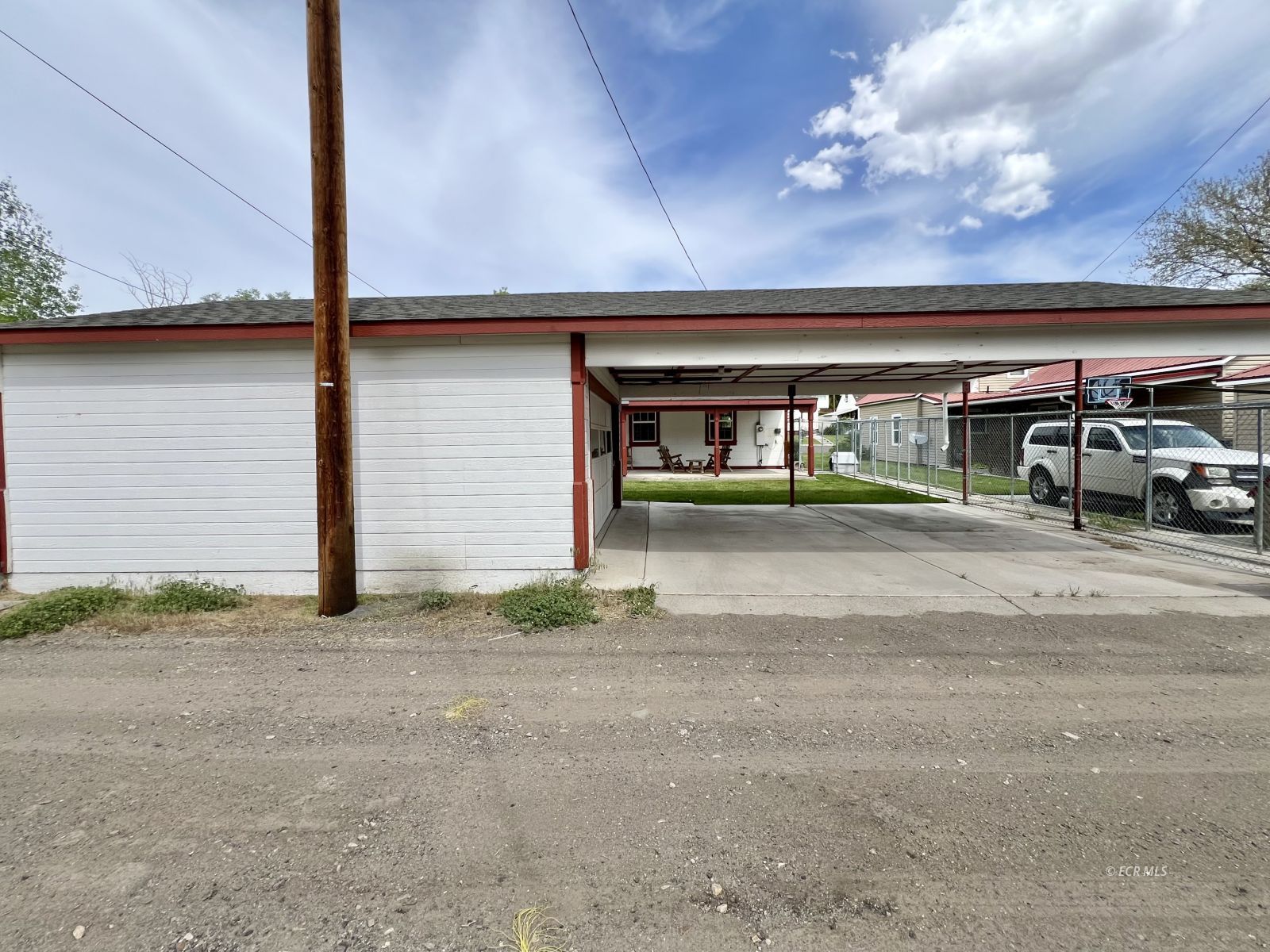 748 Juniper Street