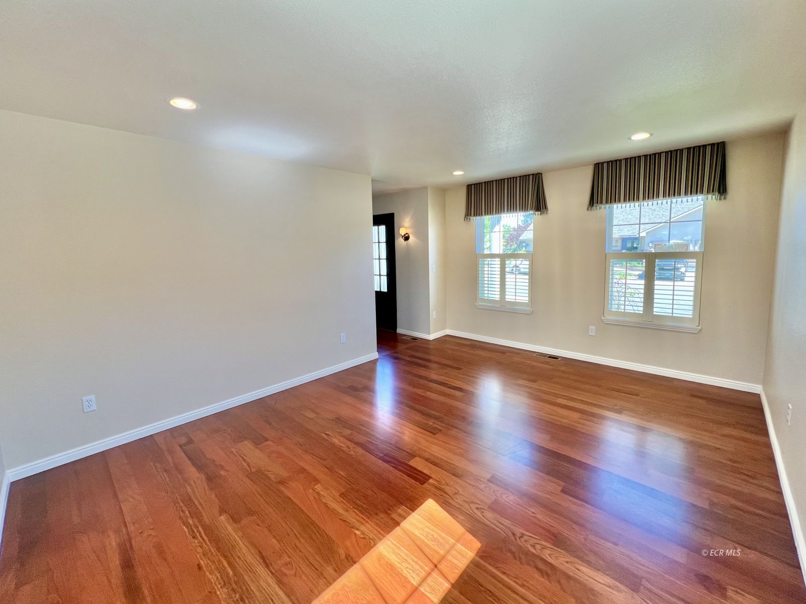 1813 Sequoia Drive