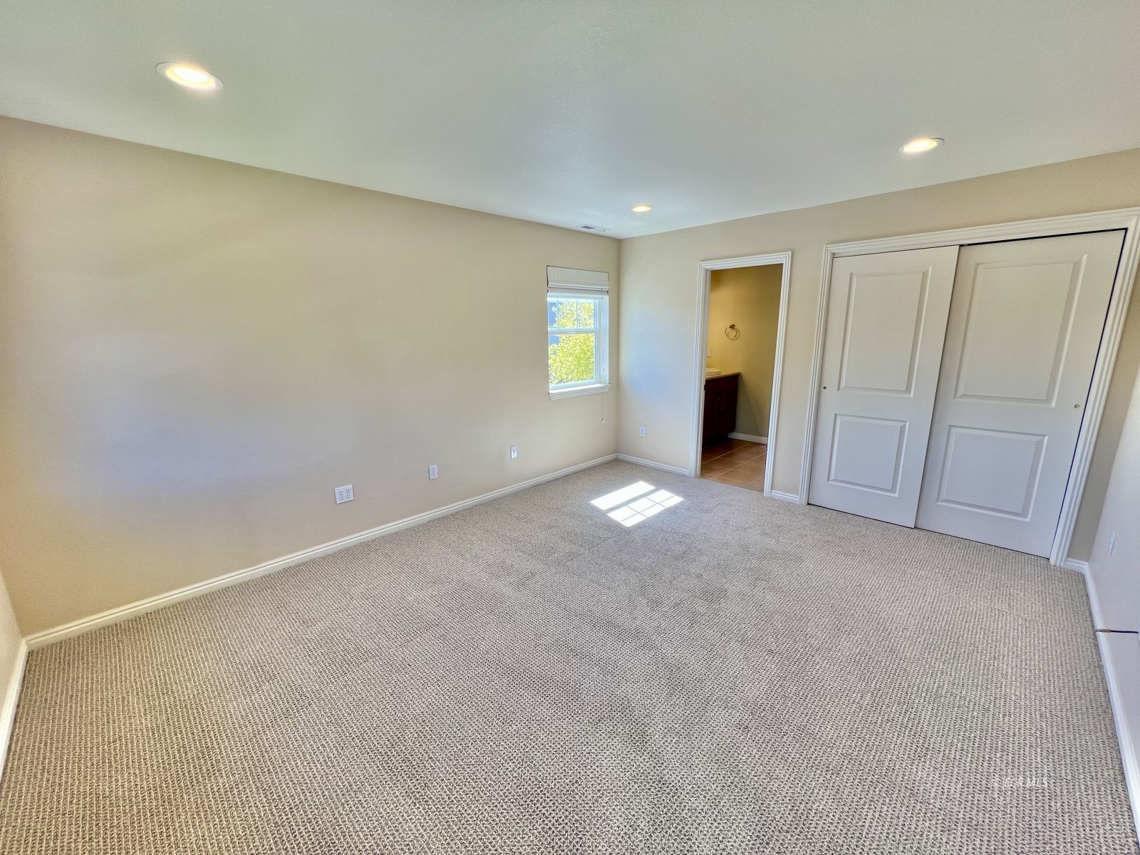 1813 Sequoia Drive