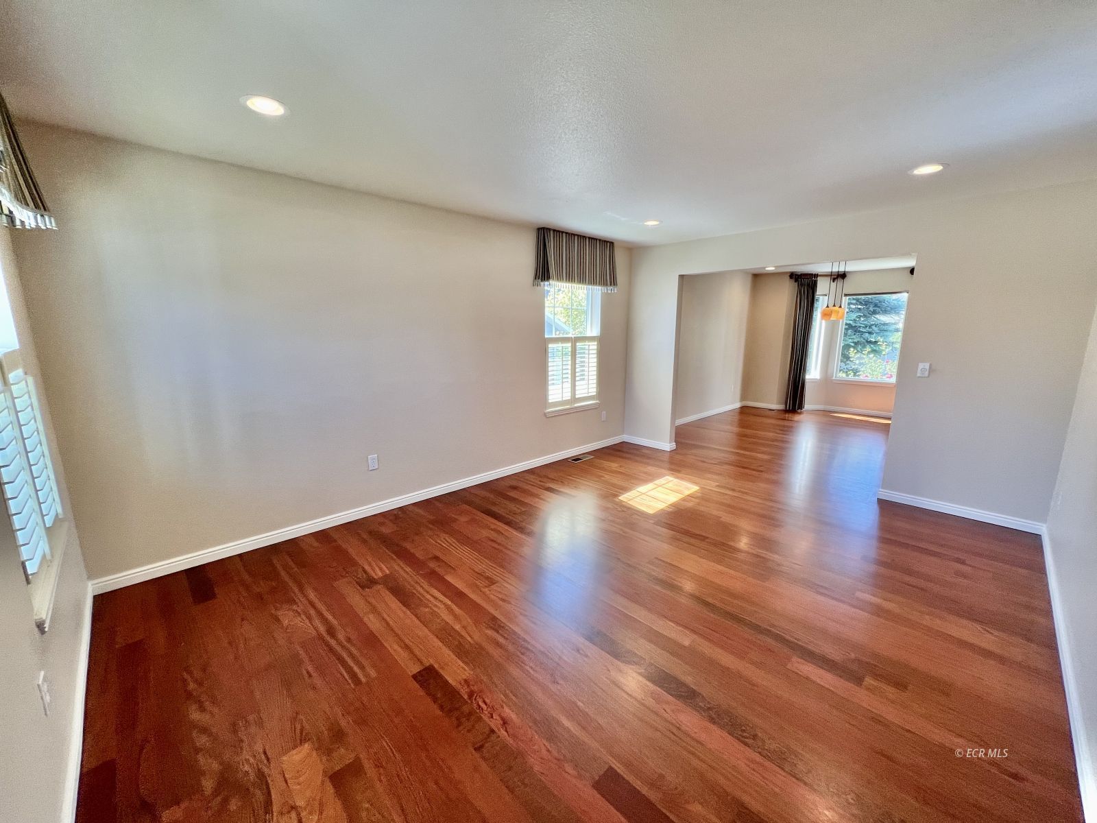1813 Sequoia Drive